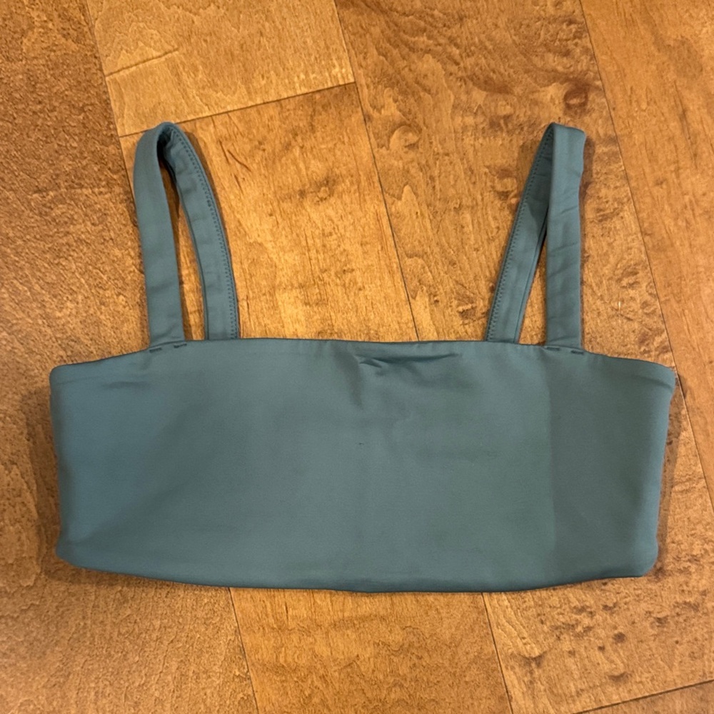 Vuori Women's Green Sports Bra